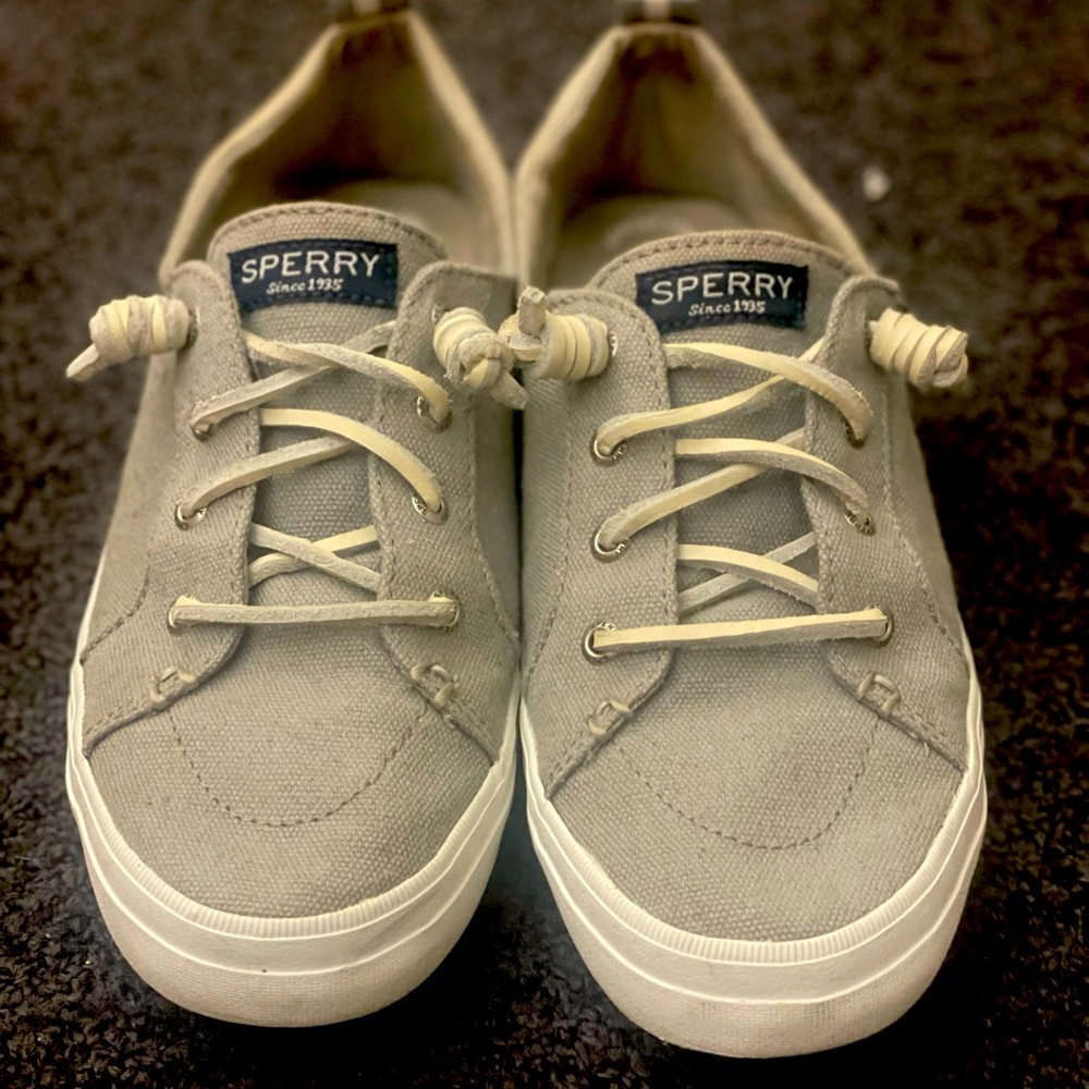Sperry Top Sider Crest Vibe Sneaker, worn once, women’s size 8, gray